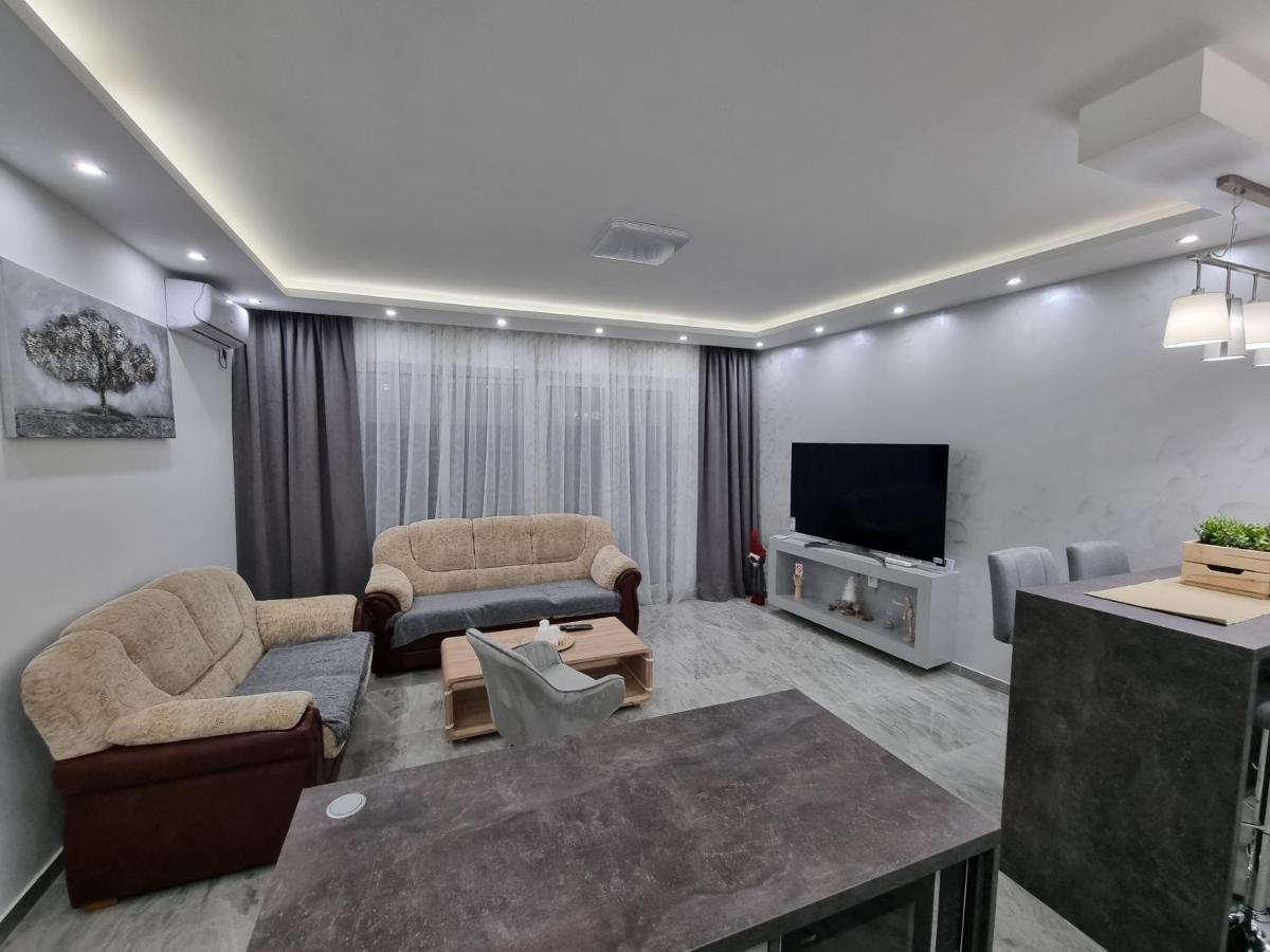 306 Apartman ซูโบติกา ภายนอก รูปภาพ